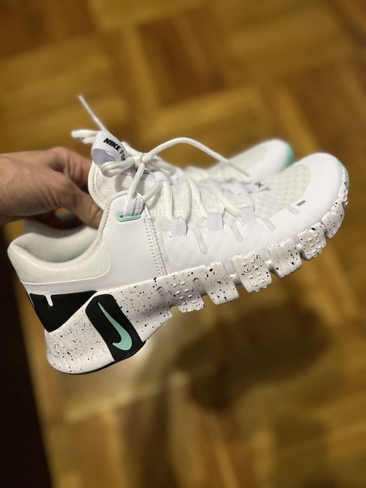 Нові кроси Nike free нова колекція