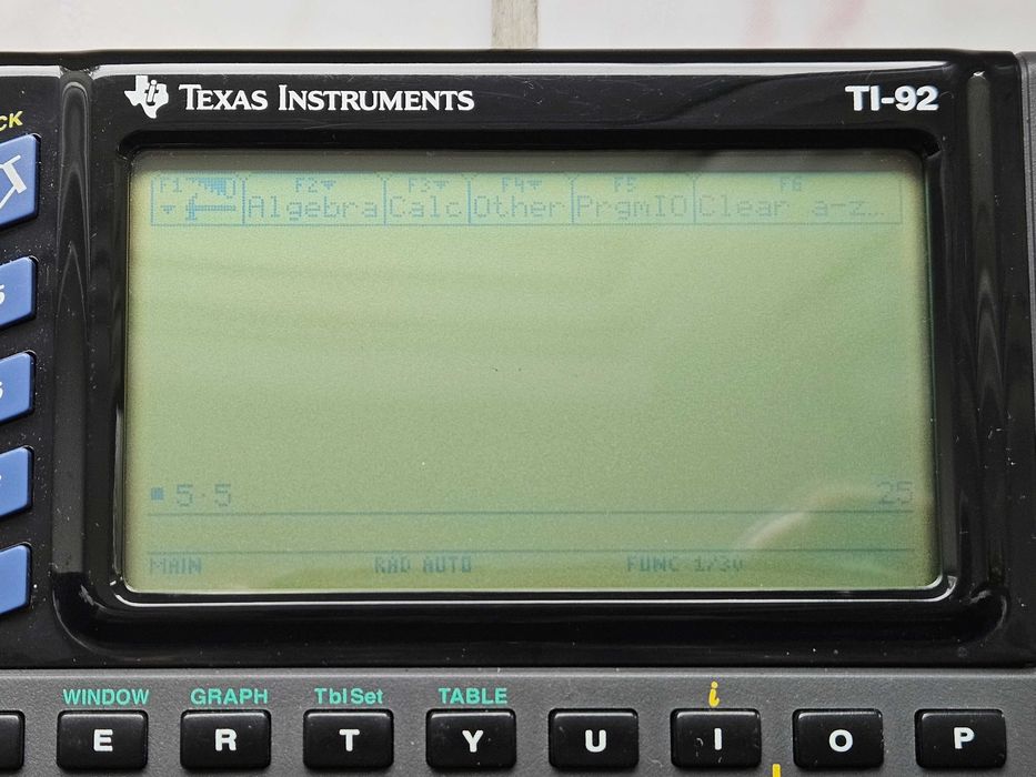 Kalkulator graficzny Texas Instruments Ti - 92