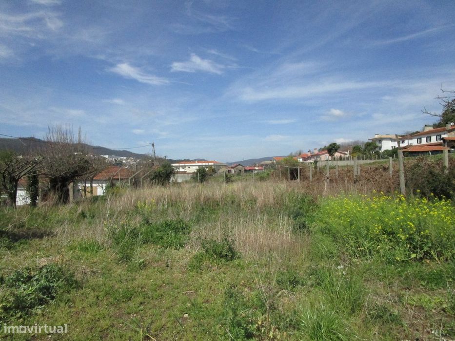 Land for constructing residential houses in Vale de Cambra