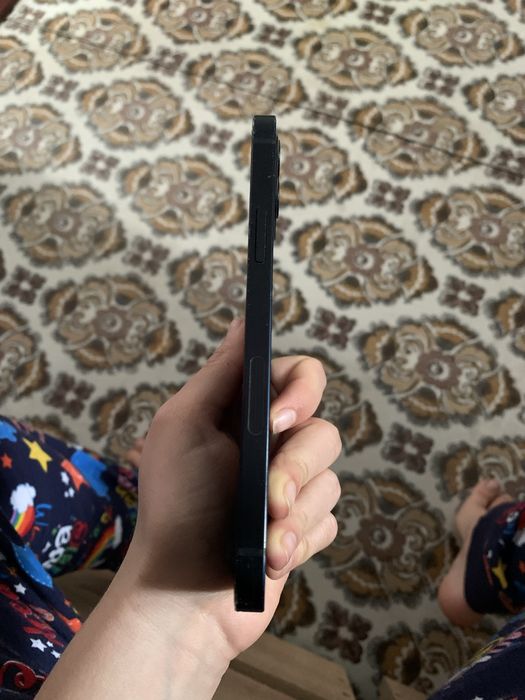 Продам 12 айфон