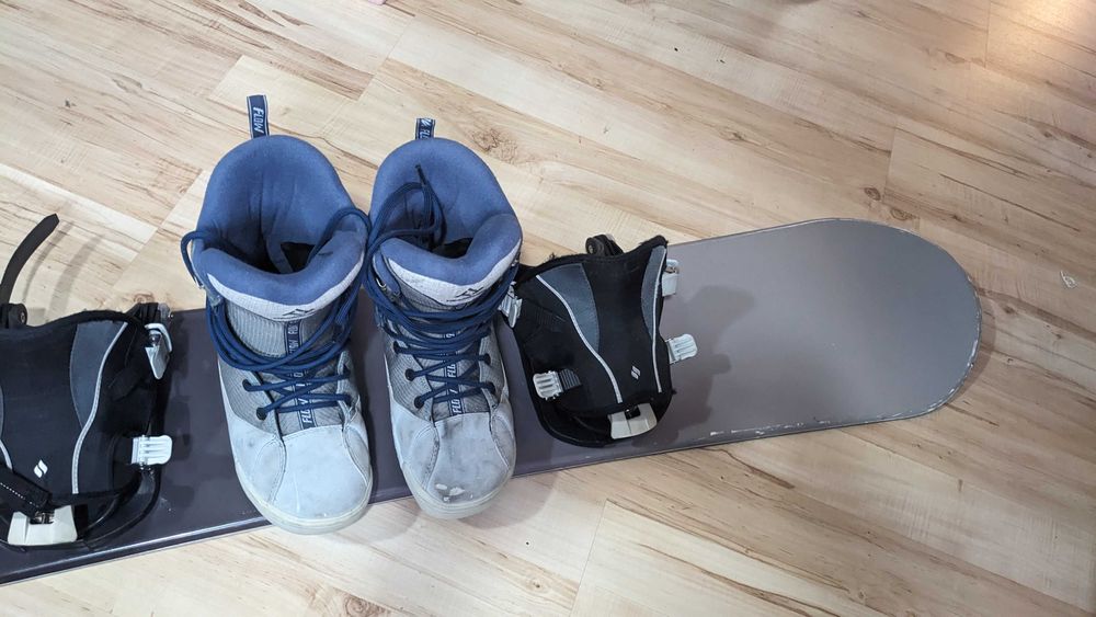 Snowboard + Wiązania + Buty