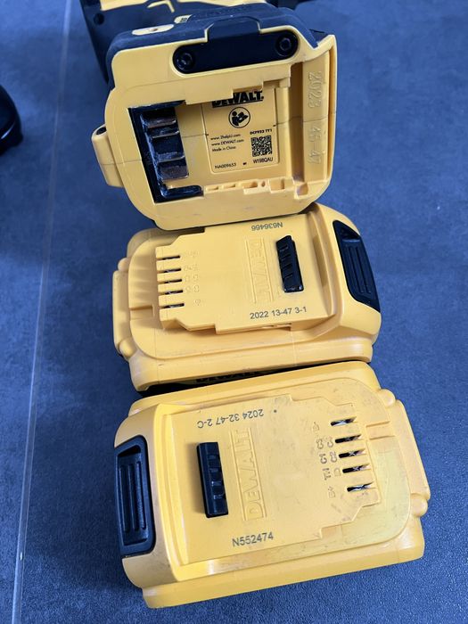 Безщітковий Акум. Гайковерт Dewalt DCF 922