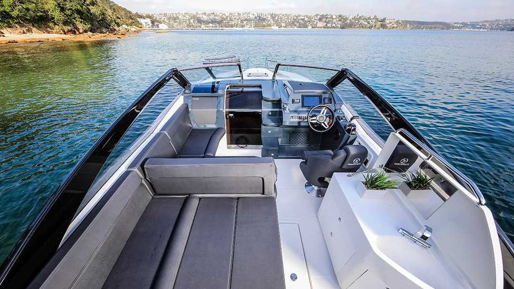 Łódź Motorowa PARKER 850 Voyager