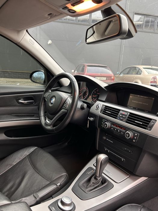 Bmw 320i 2007 2.0 бензин