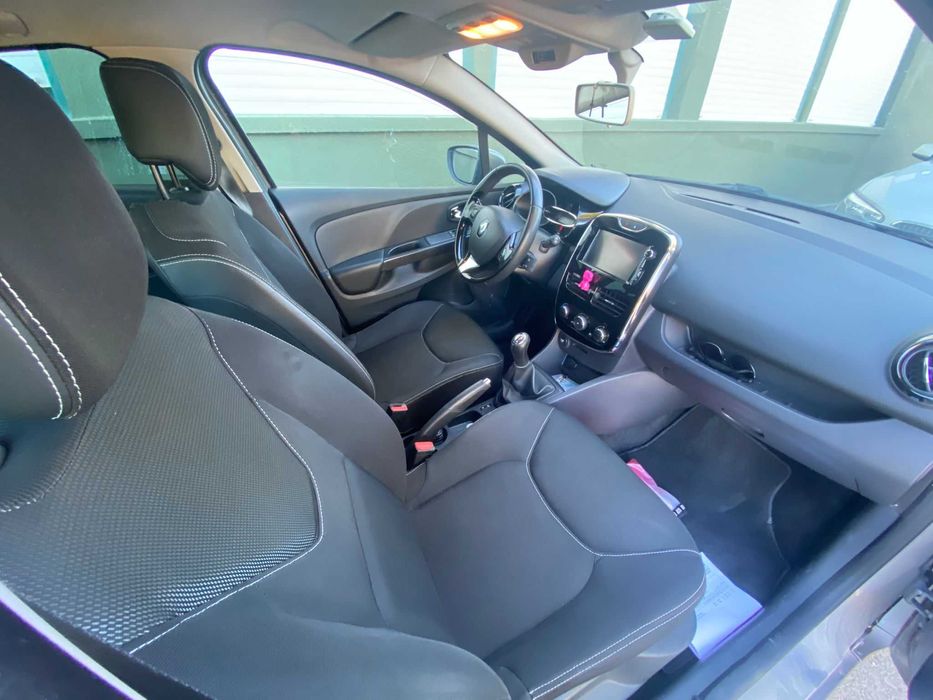 Vendo carro Renault Clio