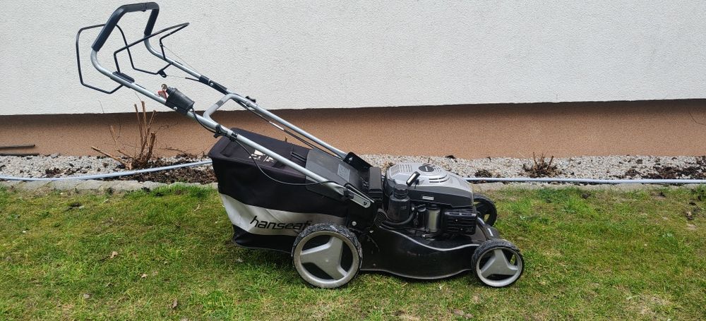 Kosiarka spalinowa na rozrusznik z napędem
