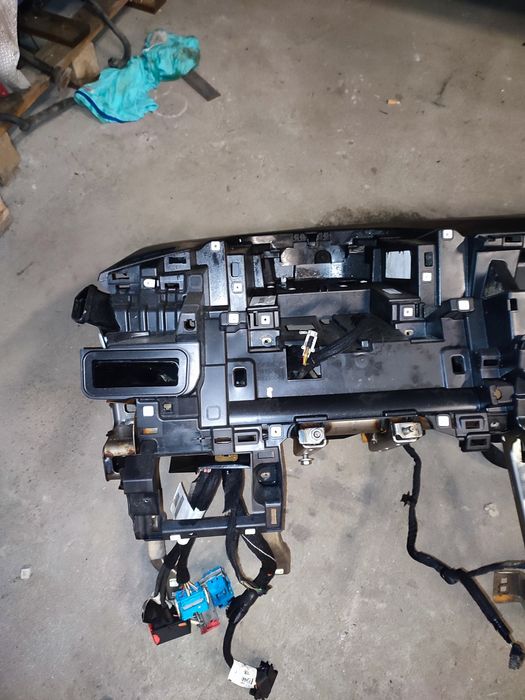 Deska kokpit PUSTY BEZ RADIA LICZNIKA toyota proace city