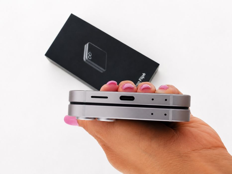 Samsung flip6...