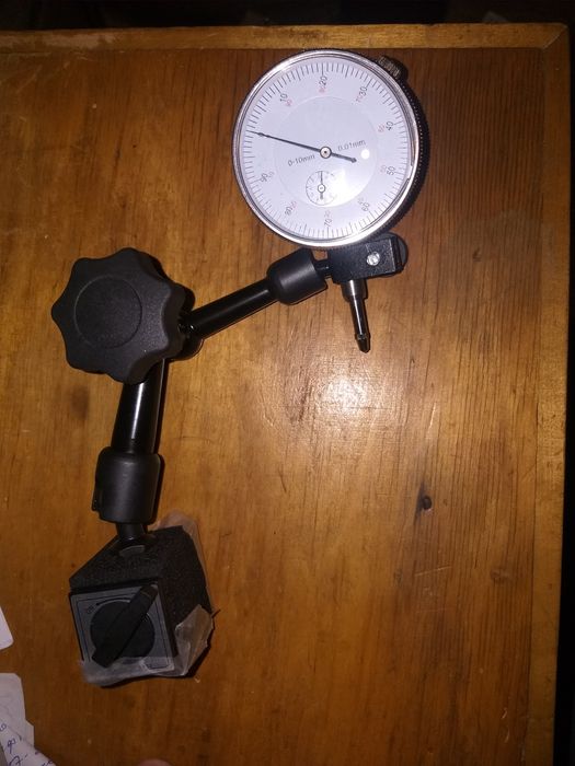 Индикатор с магнитным штативом для токарного или фрезерного станка