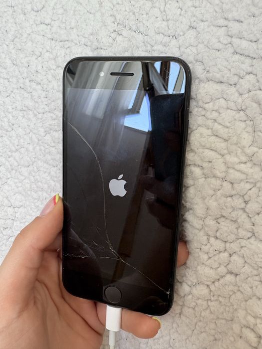 Used black iPhone 7 with case64552962679681122