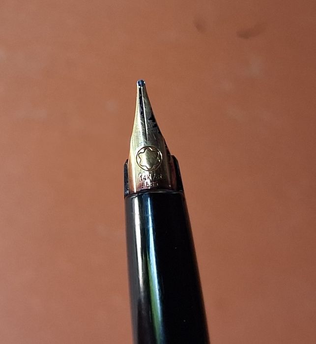 Caneta tinteiro Montblanc Classic