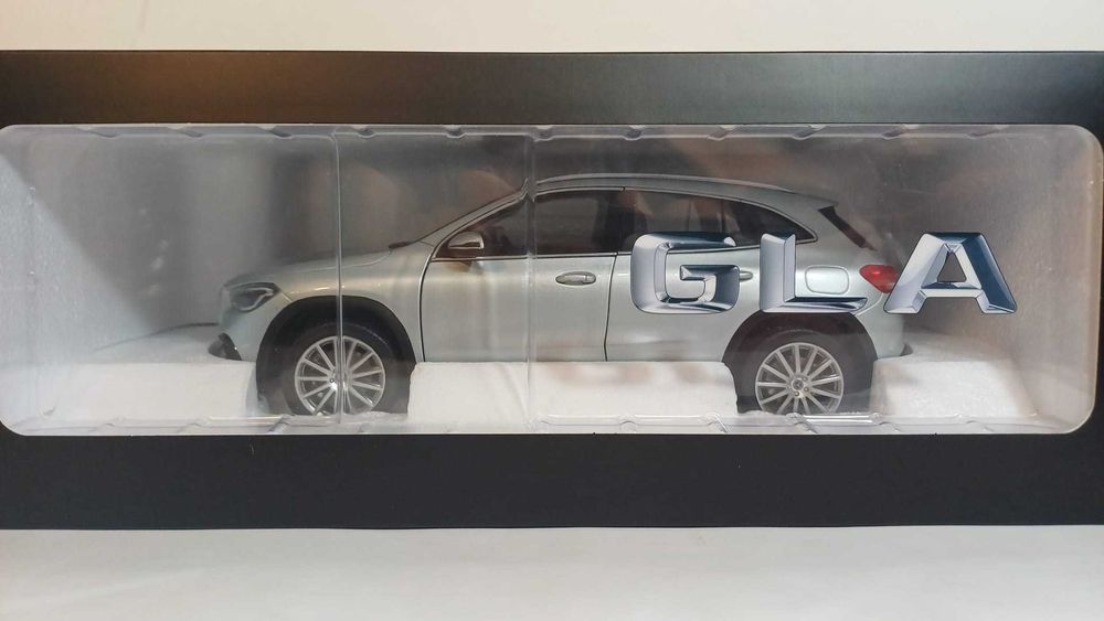 1/18 Mercedes GLA cz - Z Models