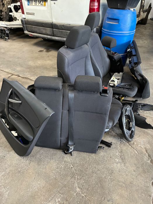 Conjunto de Bancos, volante, consola central bmw e87