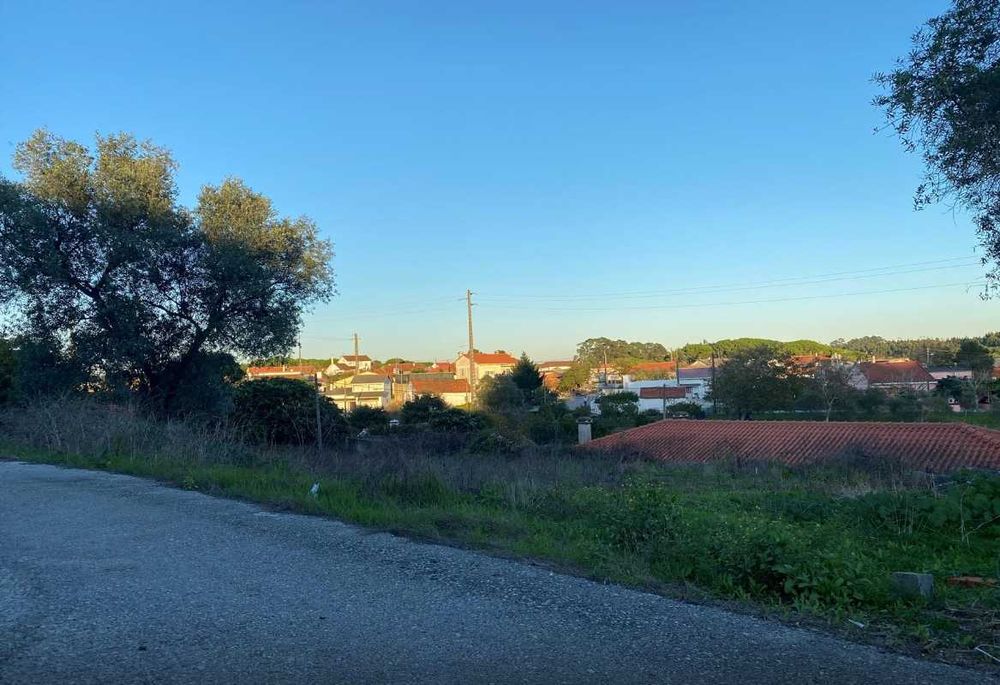 terreno para construção à venda com 580m2 em A-do-Barbas