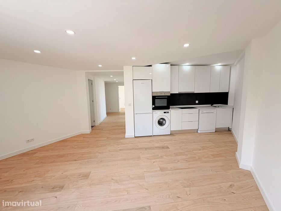 Apartamento T3 Totalmente Renovado | Vista de Rio | Forte da Casa