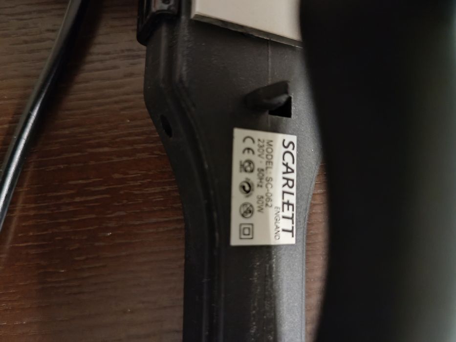 Випрямляч для волосся Scarlett