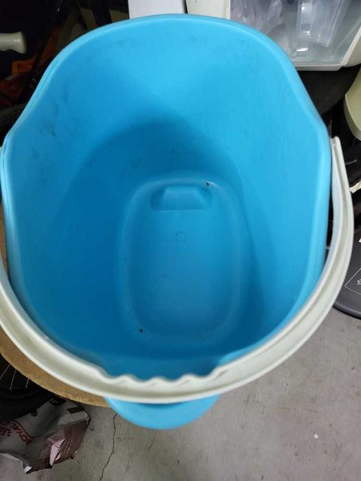 Plastic Bucket435906552728791042
