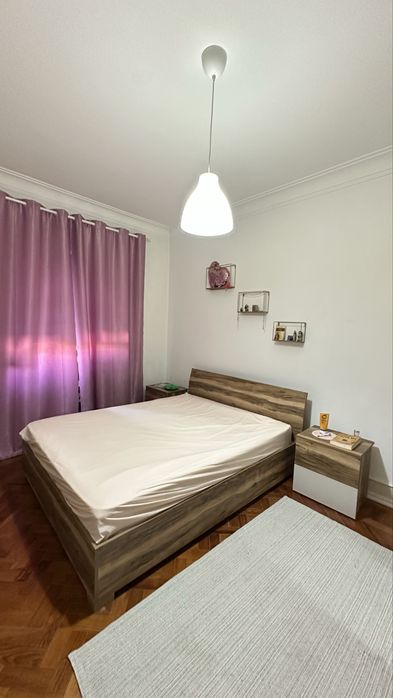 Conjunto Cama de Casal (150x190) + Somier + 2 Mesas de Cabeceira - Conforama