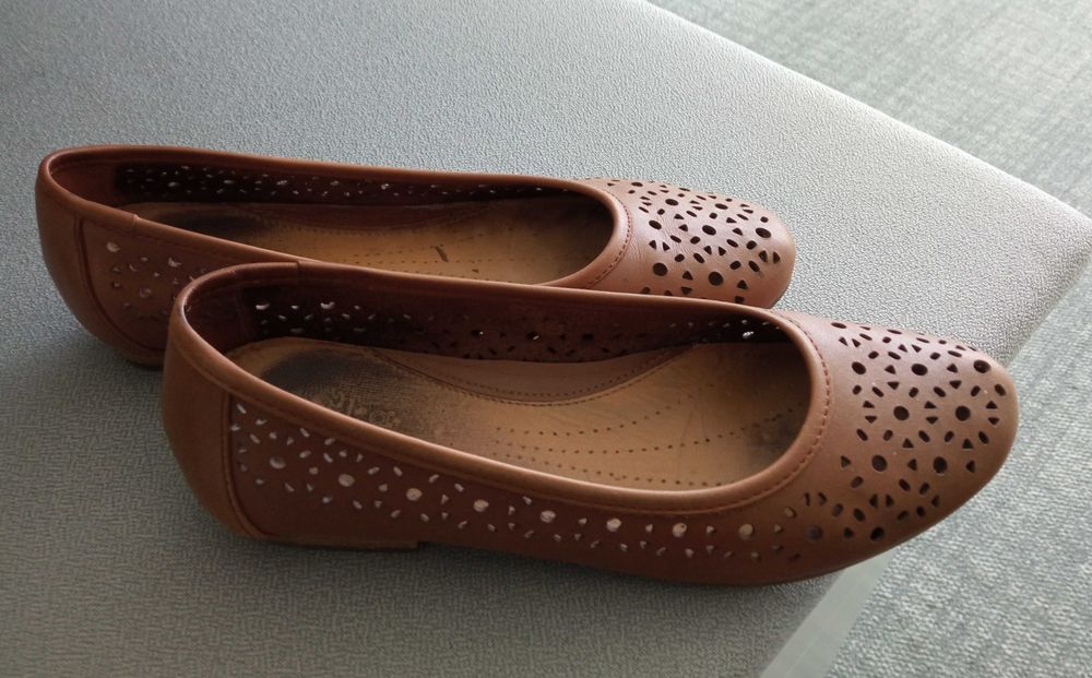 Ażurowe baleriny Clarks, Active Air, skóra naturalna, roz. 4 1/2 = 38