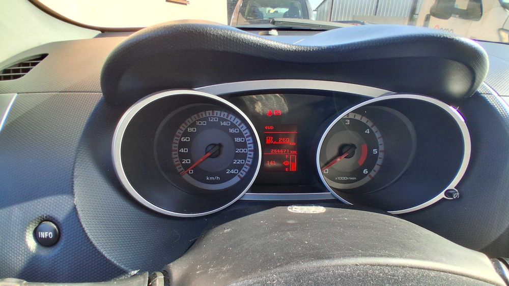 Mitsubishi Outlander 2.0 DI-D 4WD