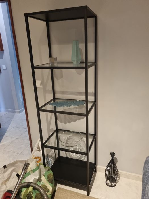 Estante IKEA Preta