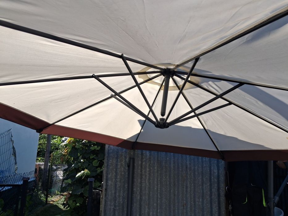 Parasol ogrodowy 300 cm, regulowany, podnoszony wysięgnik z podstawą