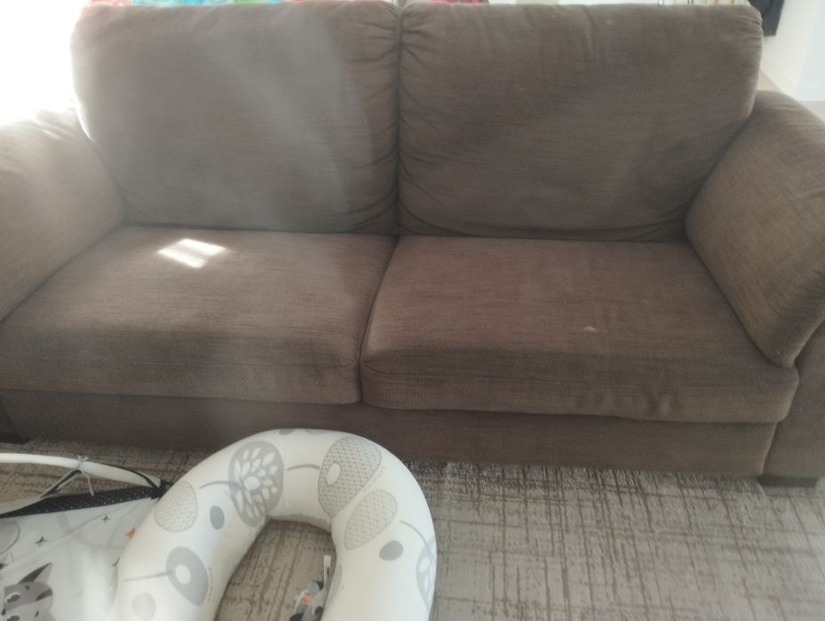 Sofá IKEA castanho