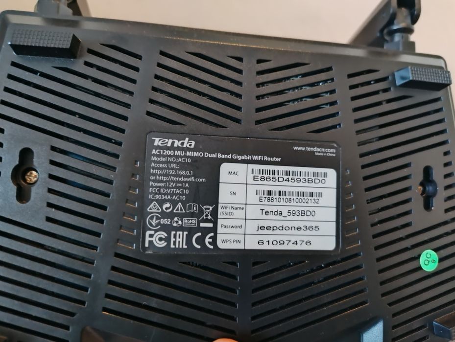 Tenda - wzmacniacz sygnału router