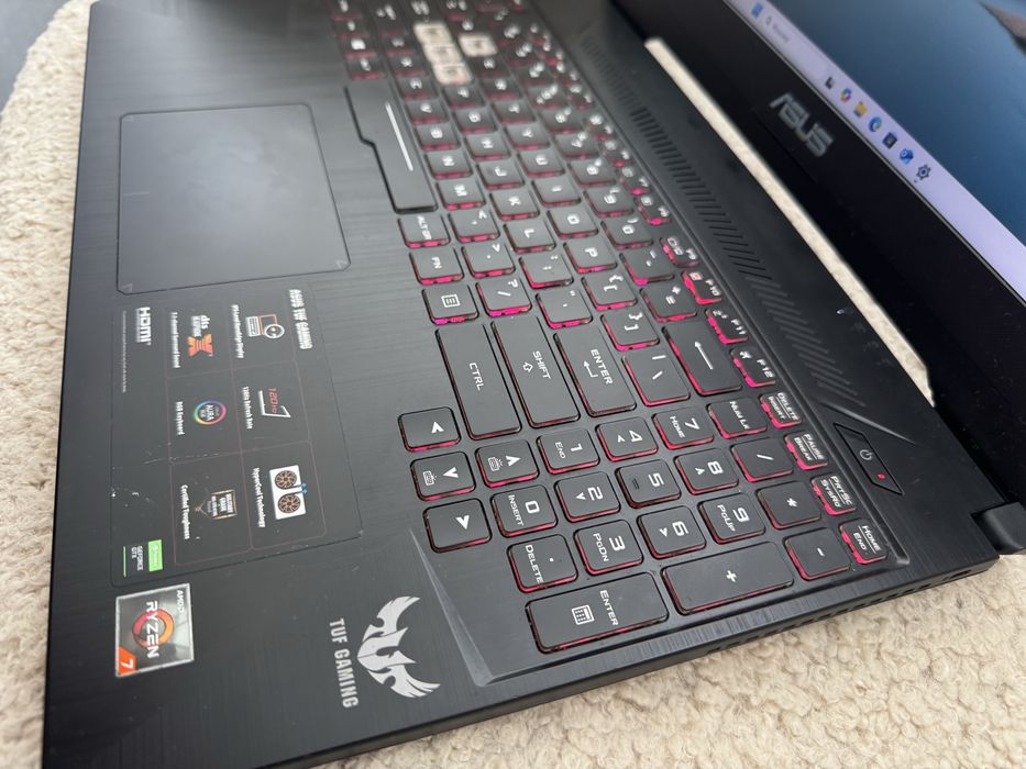 Asus Fx505DU 120Hz 1660Ti