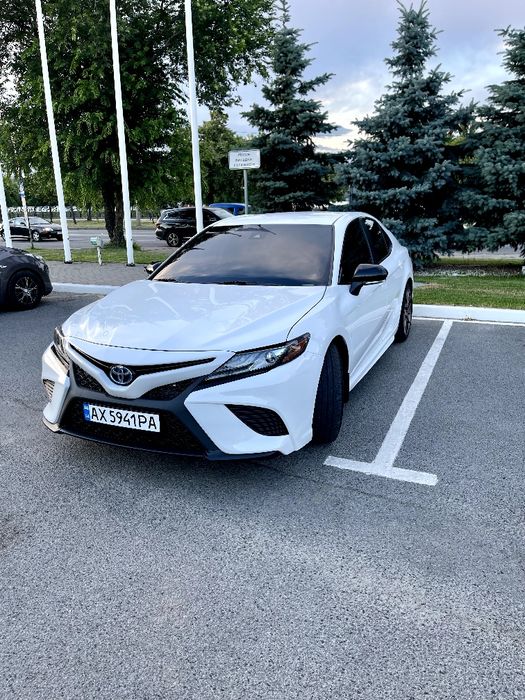 Toyota Camry SE 2023 Hybrid