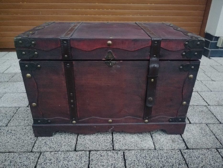 Skrzynia piracka, kufer, szkatuła.