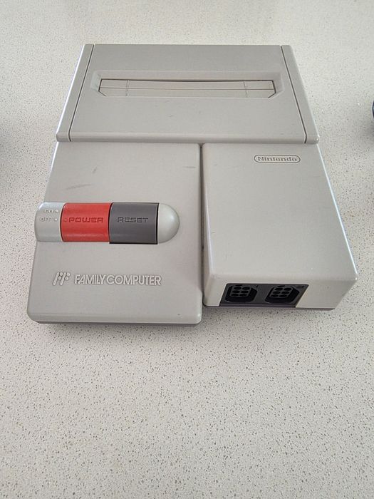 Consola Nintendo / consola Famicom Familv Computer (HVC-101)