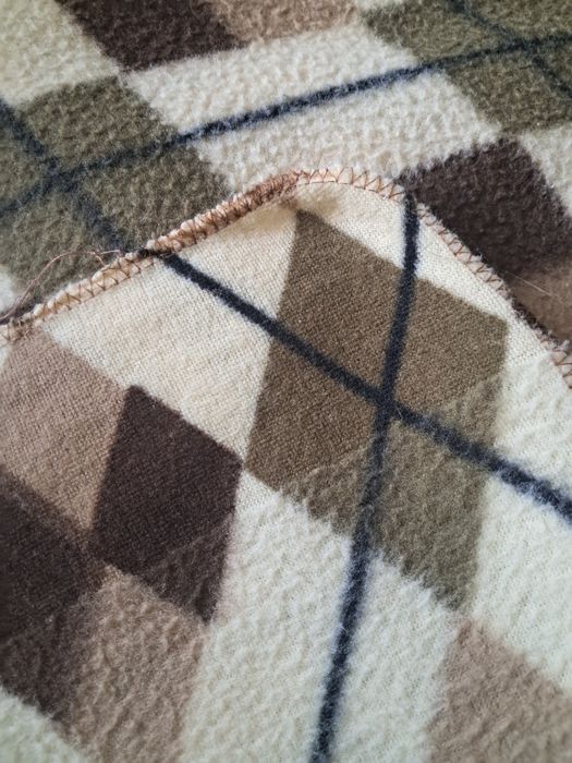 Dwa duże koce w kratę romby brązowy kremowy kaki