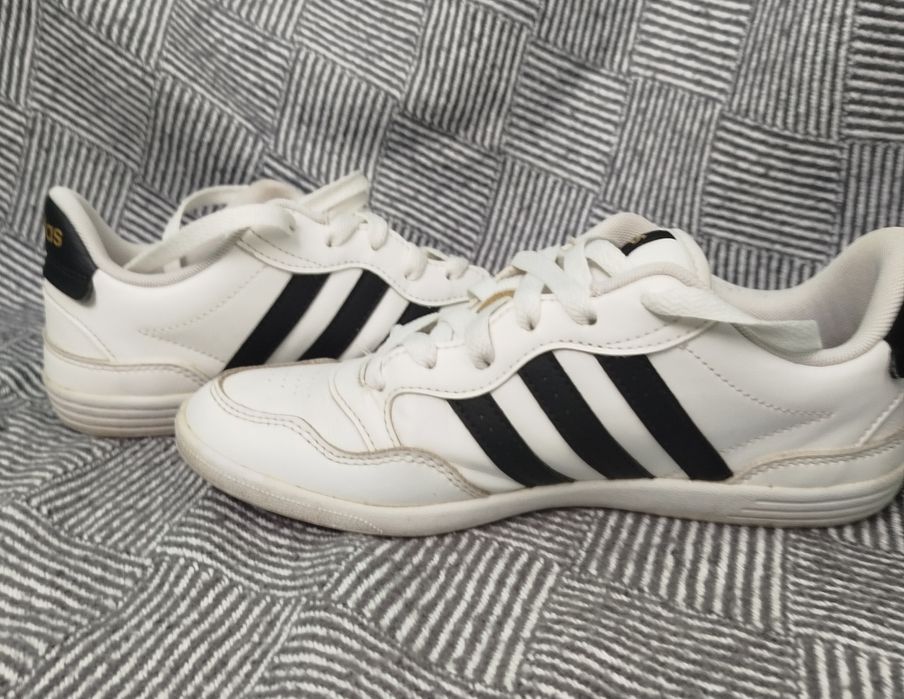 Кросівки Adidas 37р