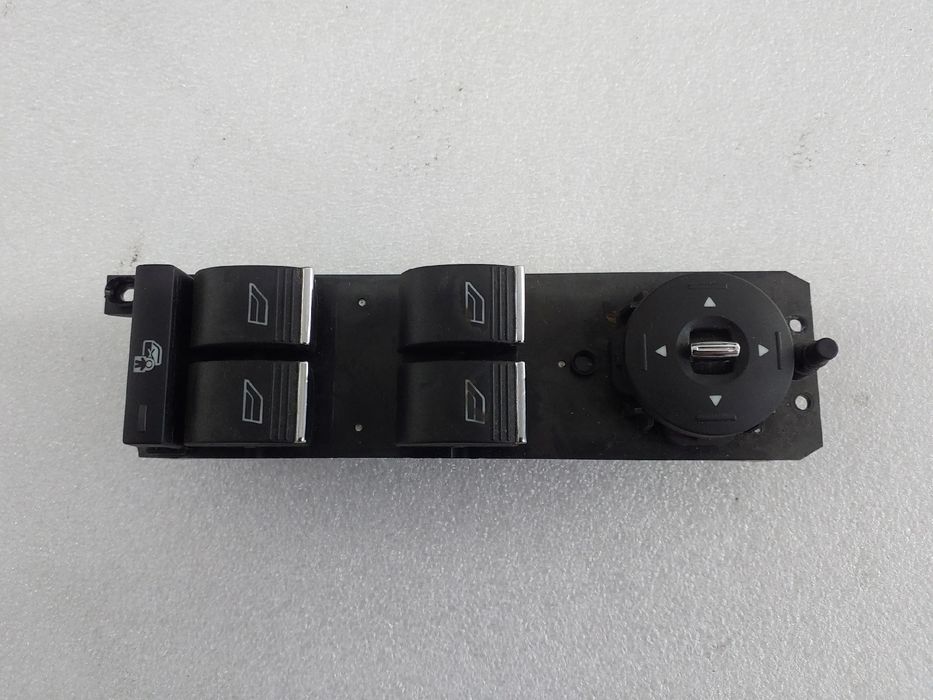 Comando / botão / interruptor vidros frente esquerdo FORD C-Max II (DX