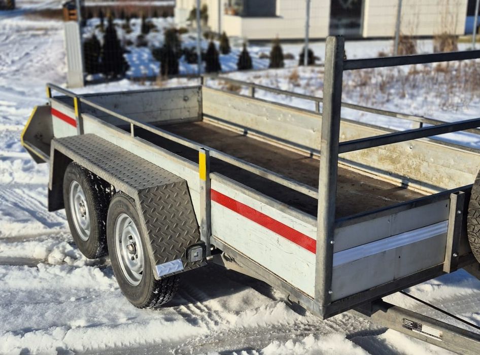 Przyczepka samochodowa