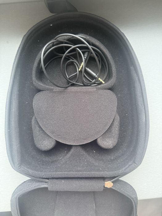 Повнорозмірні Sony WH-1000XM5
