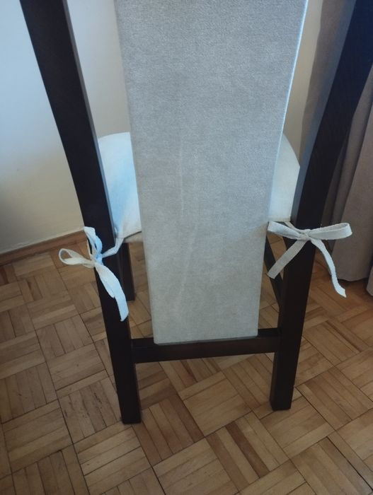 Pokrowce na krzesła kremowe, beżowe