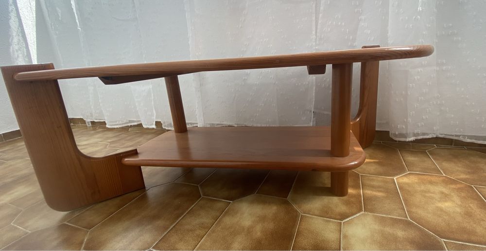 Mesa centro Madeira maciça