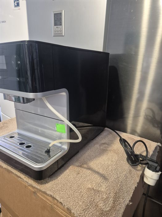 Кавоварка Miele   CM6350