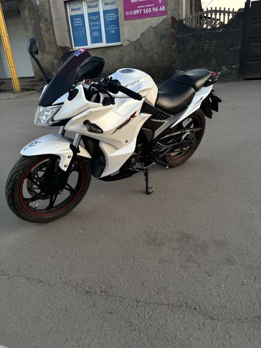 Продам мотоцкл лифан кпр 200