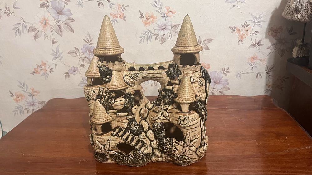 Акваріумний будинок