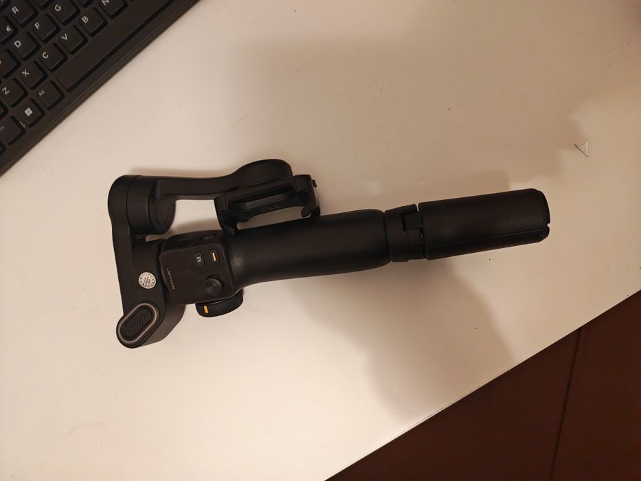 Gimbal AOCHUAN Smart V8 – Estabilizador 3 Eixos para Smartphone