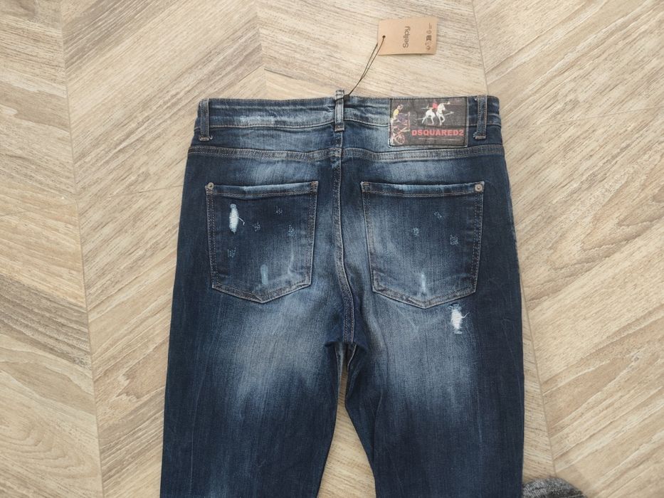 Jeansy Dsquared2 – rozmiar 50 – oryginalne – stan bardzo dobry