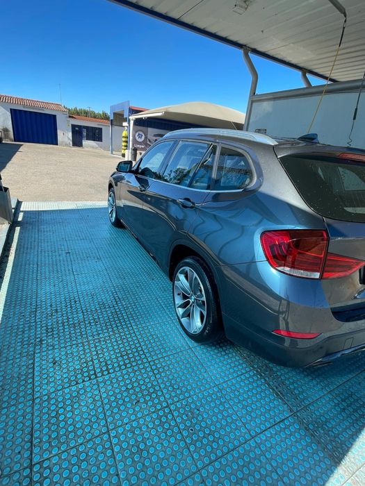Bmw x1 cor :cinzento