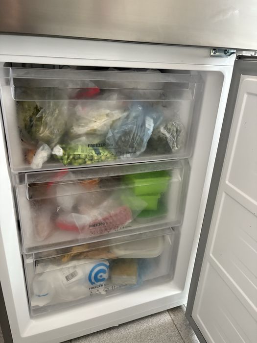 Frigorífico Combinado BECKEN Boostcooling BC4322 IX