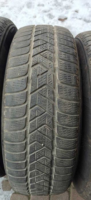 Opony zimowe 215/65 R17 Pirelli Scorpion Winter