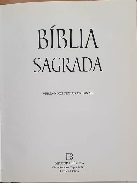 Bíblia Sagrada com suporte