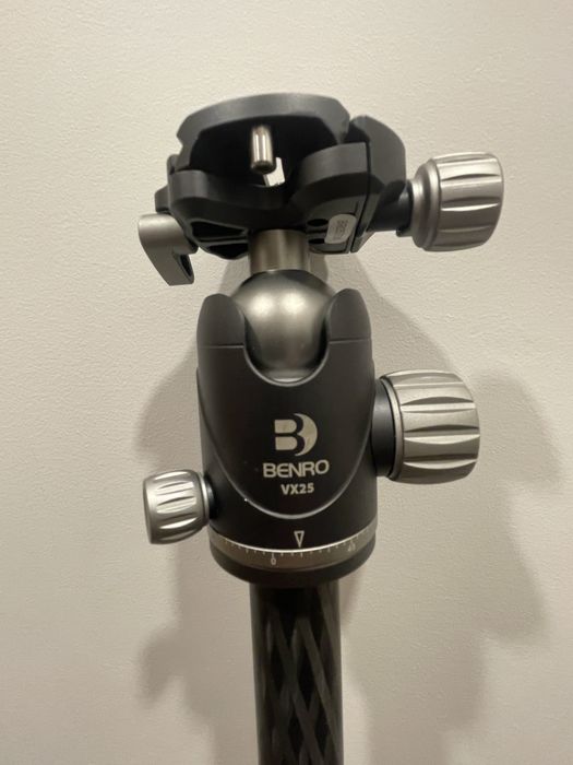 Tripé Benro (Carbono)