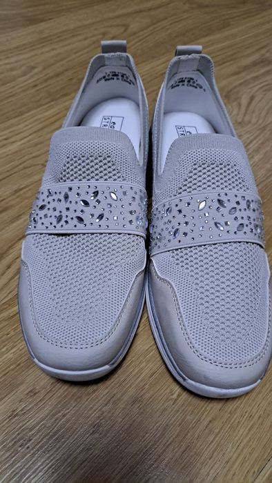 Sprzedam nowe buty damskie